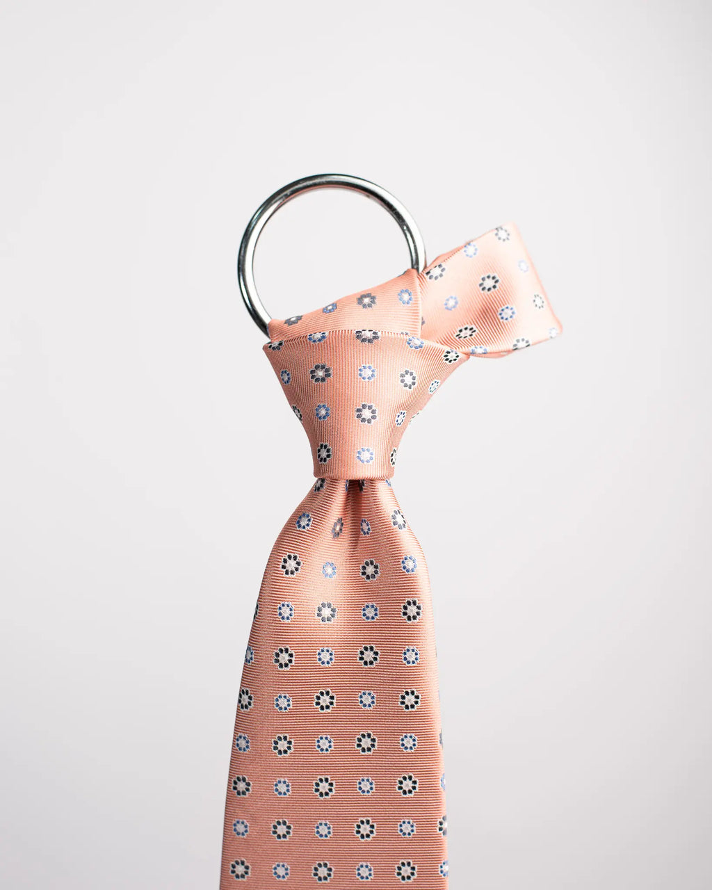 Corbata SS26 Salmón con flores