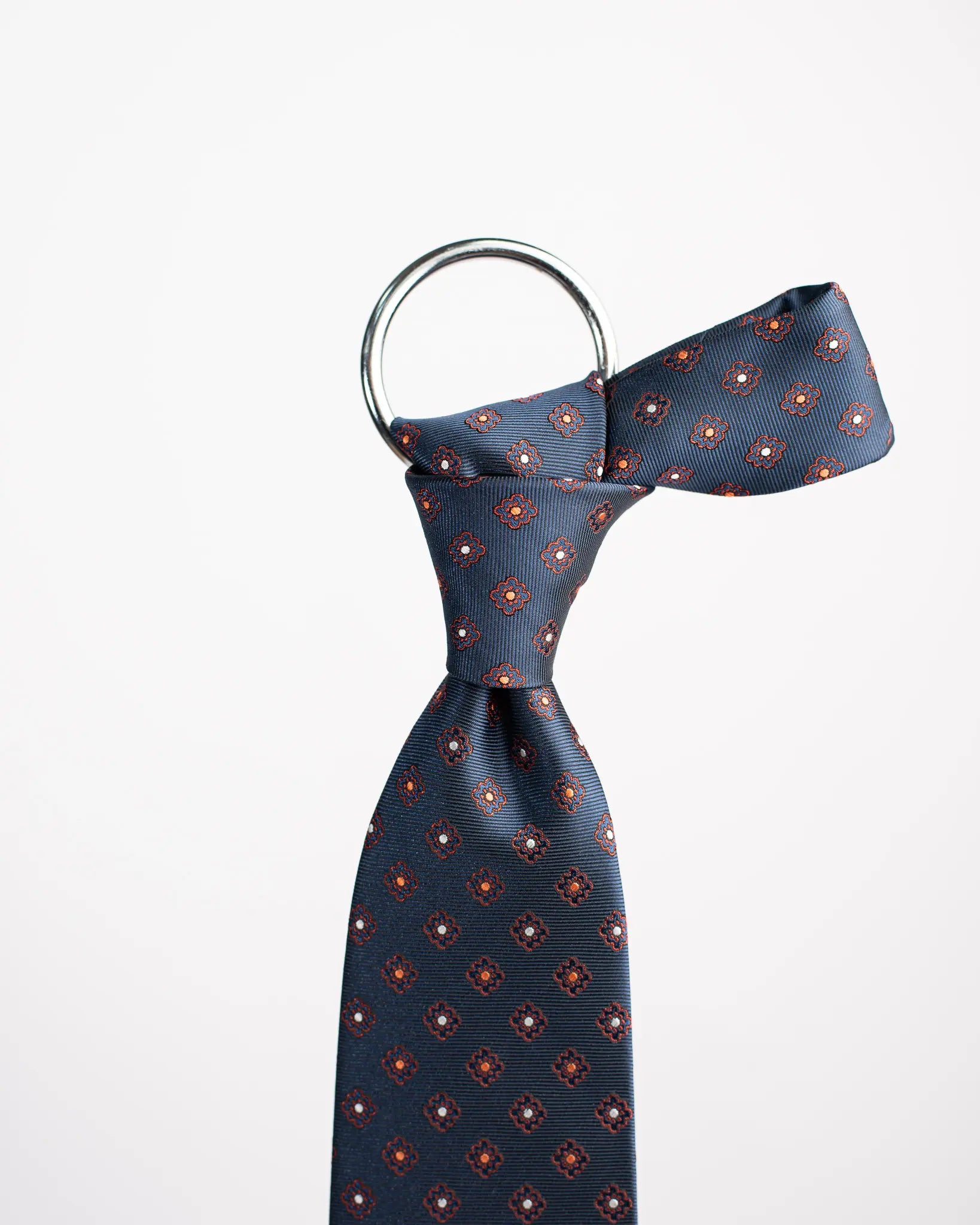 Corbata SS26 Azul microdiseño Rojo