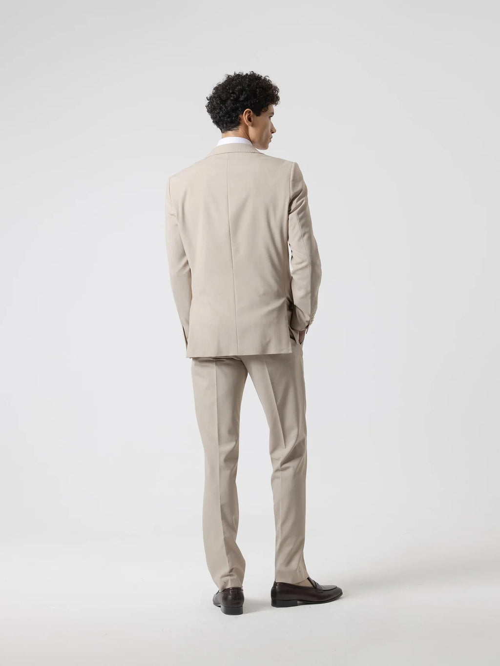 TRAJE LANA ARENA