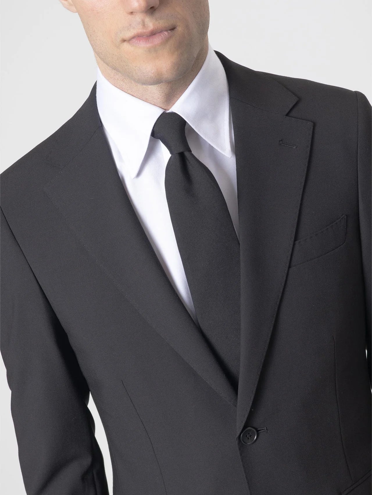 TRAJE LISO NEGRO